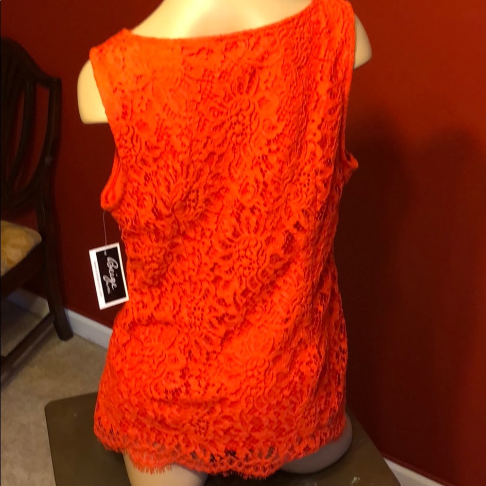 Red top - Picture 3 of 3
